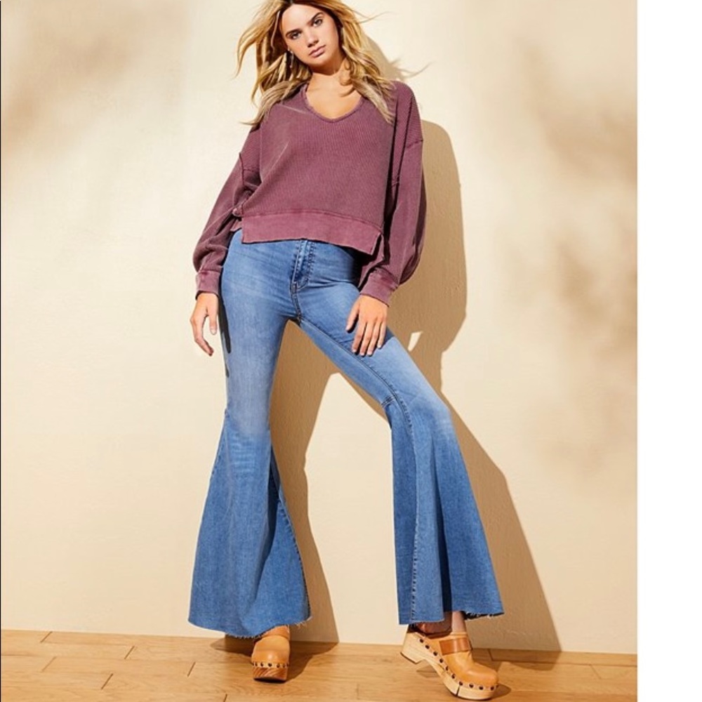 Brand new Free People flare float high rise stretch jeans